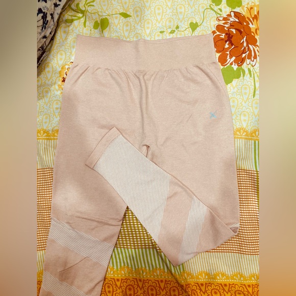 Hrx- Workout leggings for women - Picture 2 of 4